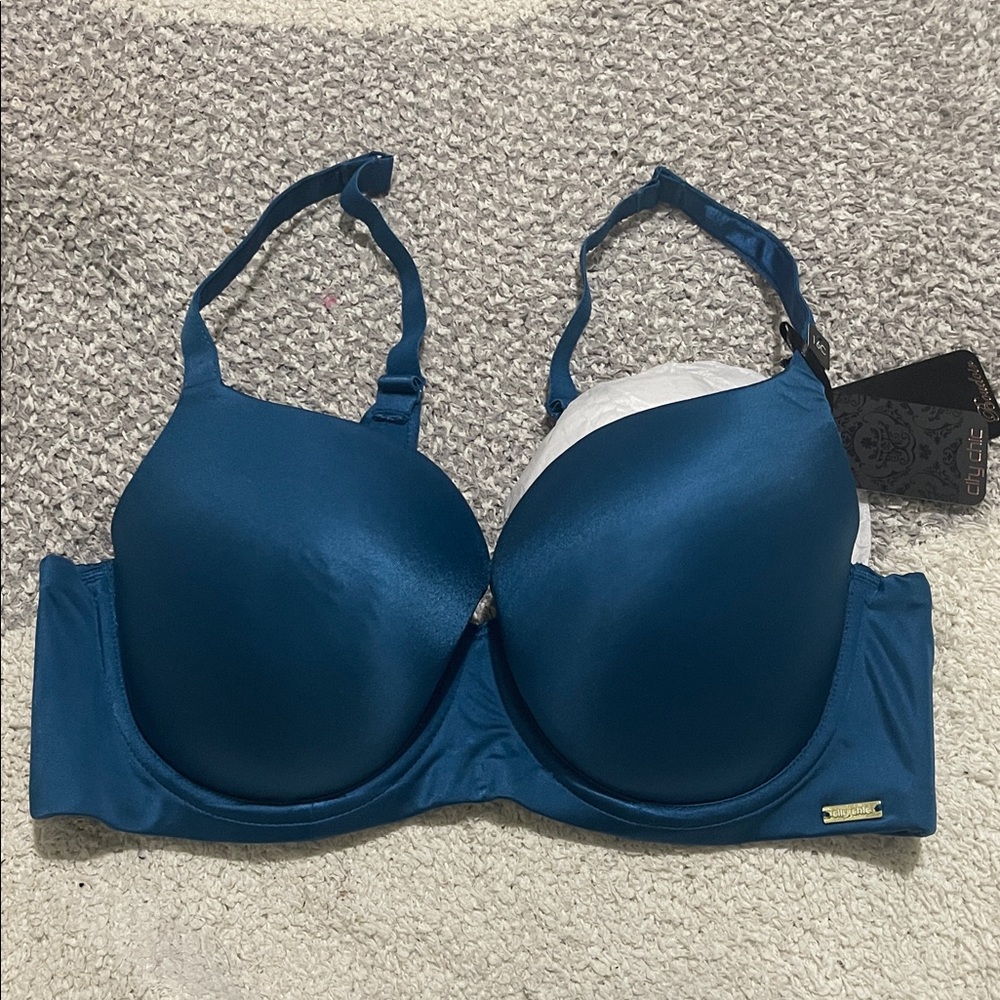 NWT- City Chic- 38C.  T-Shirt Bra